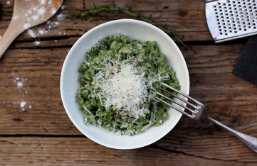 Rezeptfoto Spinat-Kräuterspätzle mit Schinken und Parmesan