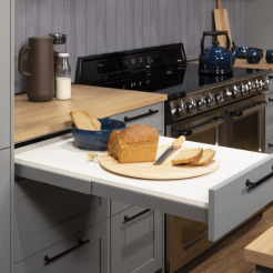 Nobilia Küche mit herausziehbarer Arbeitsfläche