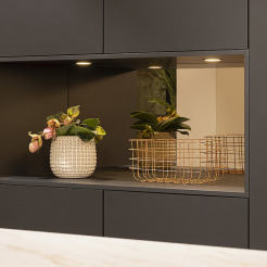 beleuchteter Regal-Einschub Regal-Nische im Küchen-Hochschrank Nobilia Küche