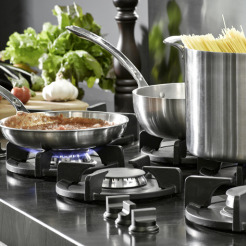 Die Gasbrenner von PITT® by Reginox sind individuell anordenbar ...