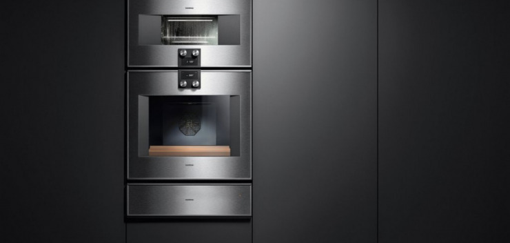 Der Gaggenau Backofen 451 enthält auch einen Backstein für knusprige Pizza, Brot und Flammkuchen. (Foto: Gaggenau)