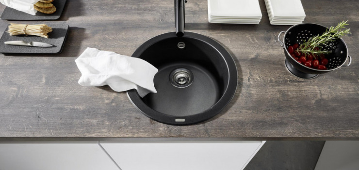 Runde schwarze Blanco Küchenspüle von oben gesehen
