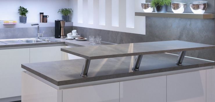 Barkonsole Barboard als Aufsatz auf einer Küchentheke