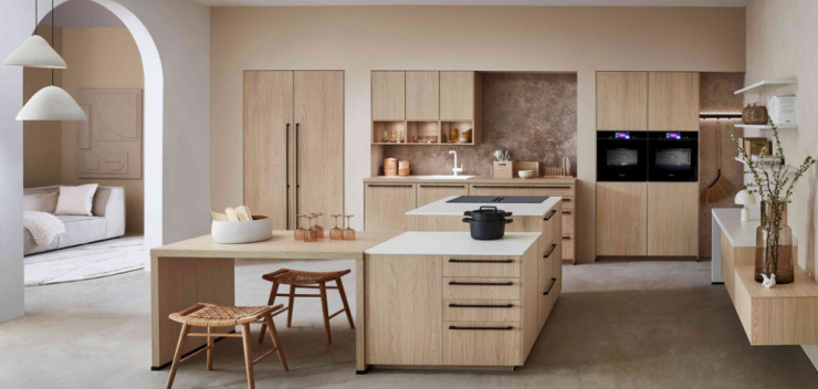 Nobilia Küche im Japandi-Design mit hellen Holzfronten