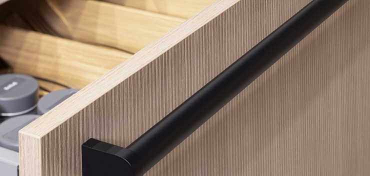 LINEA Schüller Eiche Rillenoptik Front