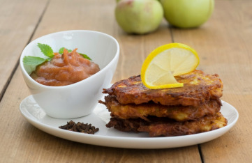 Knusprige Kartoffelpuffer mit Göppinger Apfelmus