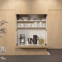 Küchenstation Kaffee Tee Schrank mit nach unten öffnender stehender Klappe Ballerina Küche Rillenfront