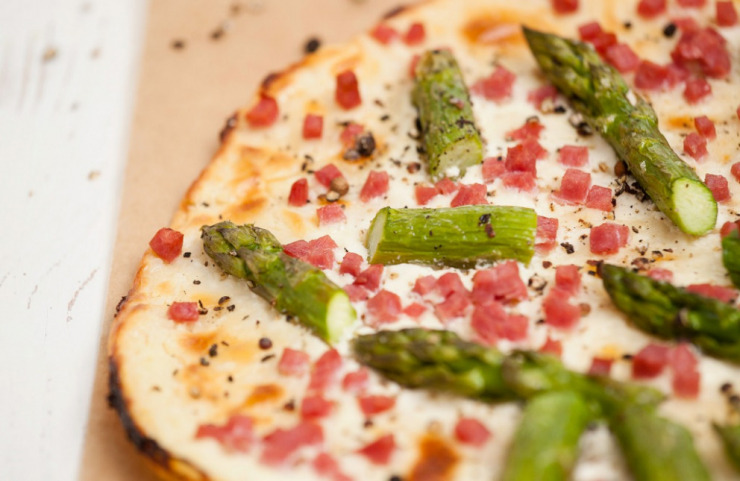 Spargel Flammkuchen