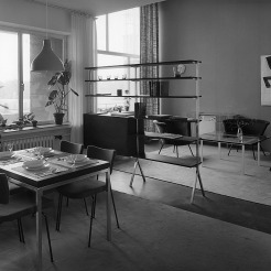 Herbert Hirche, Musterwohnung im Haus Pierre Vago, Internationale Bauausstellung Berlin 1954, Foto: Foto-Kessler, Werkbundarchiv – Museum der Dinge Berlin