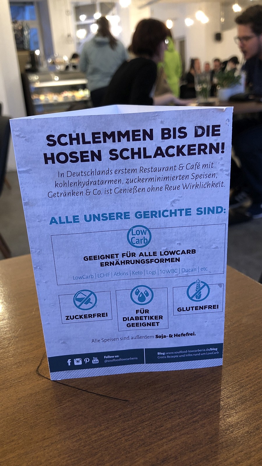 Tisch-Aufsteller im Lowcarb Cafe von jasmin mengele in nuernberg
