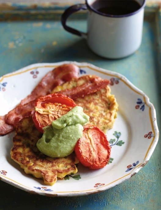 Maispfannkuchen Avocadocreme Speck Rezept Thomasina Miers Foto Malou Burger DK Verlag