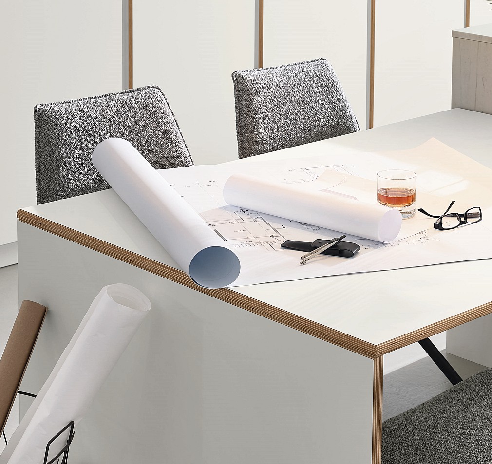 Ballerina Küche mit aus Multiplex Platten weiß beschichtet mit RESOPAL® PRO