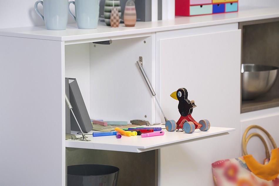 Highboard mit integriertem Sekretär